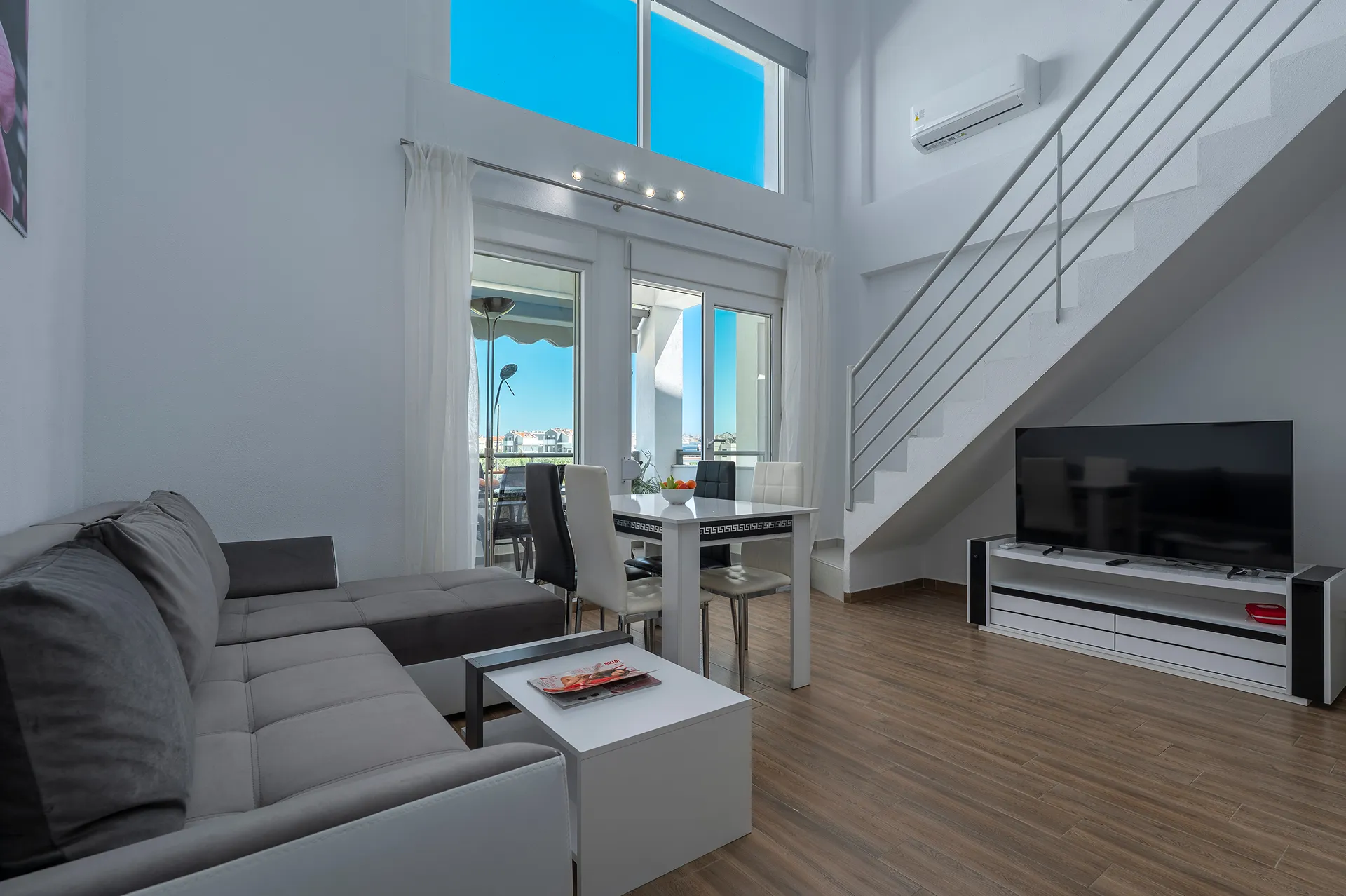 Sea La Vie Villas-Two Level Apartment Nefeli Complex dnevna soba